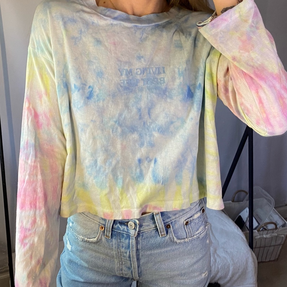 Custom dyed cropped long sleeve shirt.